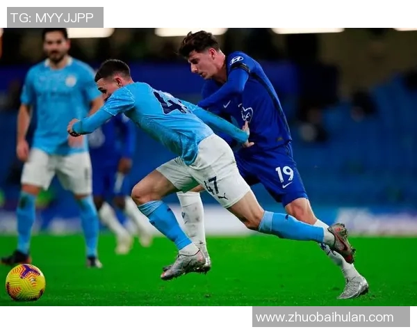 中场休息期间球员调整策略与恢复体力的重要性探讨 中场休息期间球员调整策略与恢复体力的重要性探讨